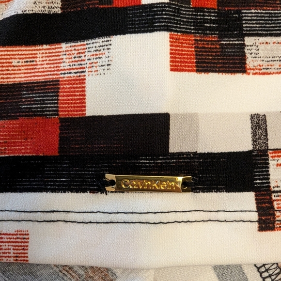 Calvin Klein Sleeveless Women's Top - Picture 3 of 6